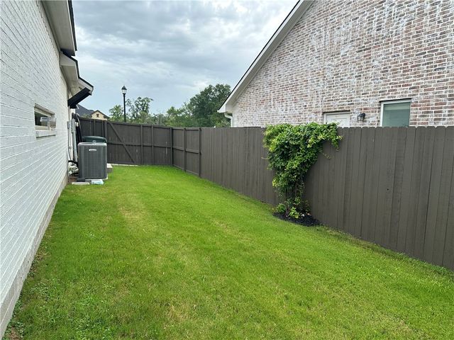 4105 Peregrine Court, Bryan, TX 77802