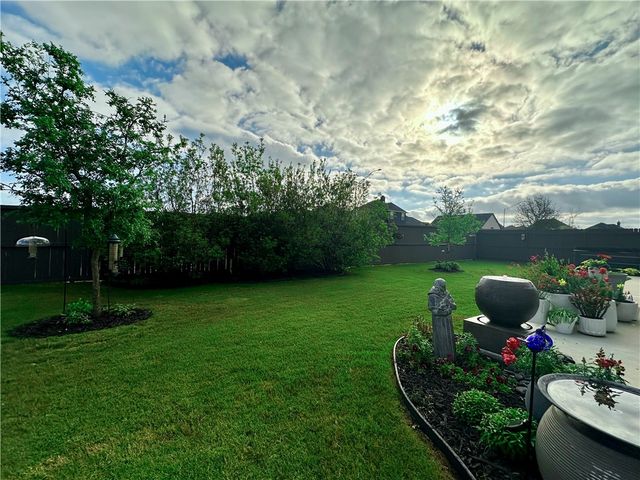 4105 Peregrine Court, Bryan, TX 77802