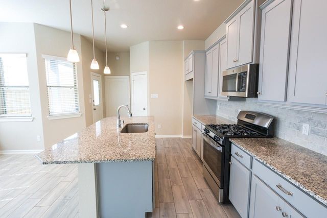 7912 Spring Run Drive, Magnolia, TX 77354