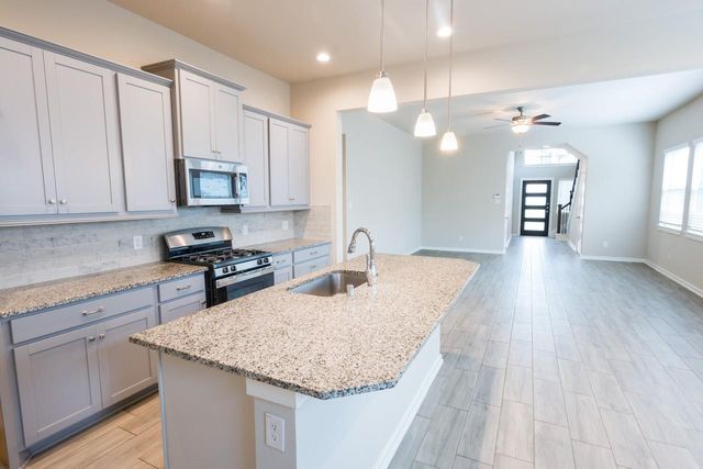 7912 Spring Run Drive, Magnolia, TX 77354