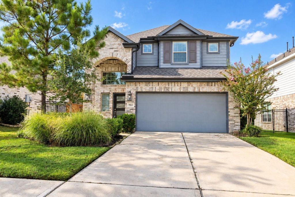 7912 Spring Run Drive, Magnolia, TX 77354