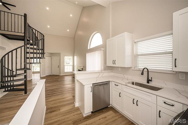 2666 Liberty Gardens Drive, Florissant, MO 63031