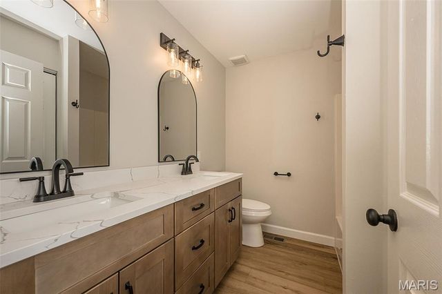 2666 Liberty Gardens Drive, Florissant, MO 63031