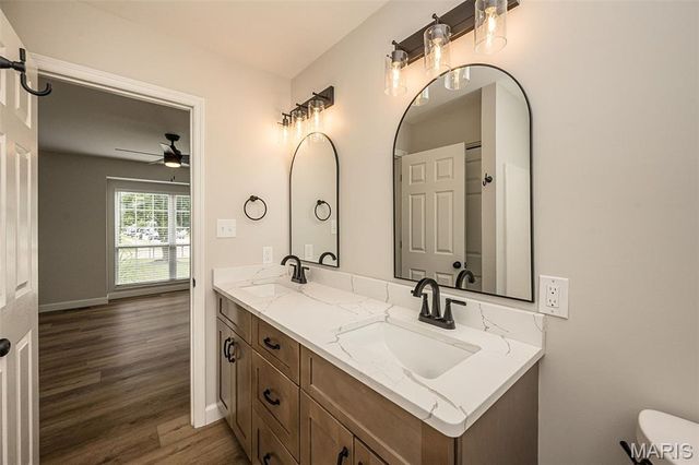 2666 Liberty Gardens Drive, Florissant, MO 63031