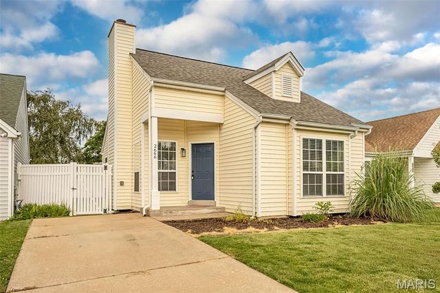 2666 Liberty Gardens Drive, Florissant, MO 63031