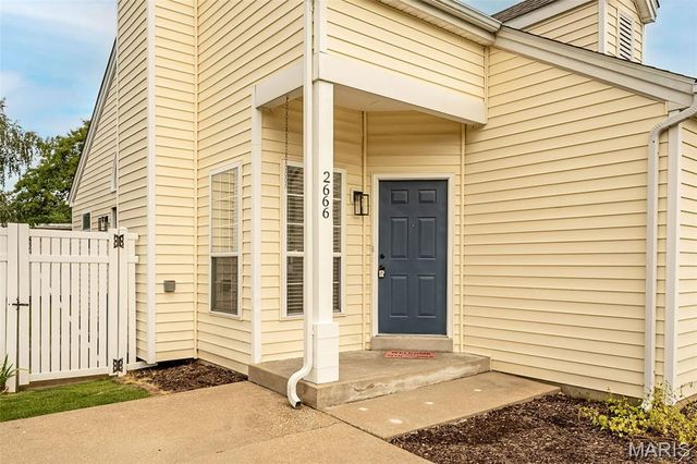 2666 Liberty Gardens Drive, Florissant, MO 63031