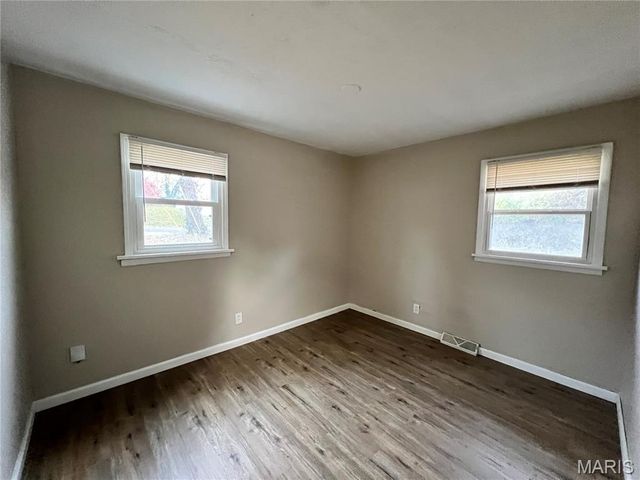 273 Buddie Avenue, St Louis, MO 63135