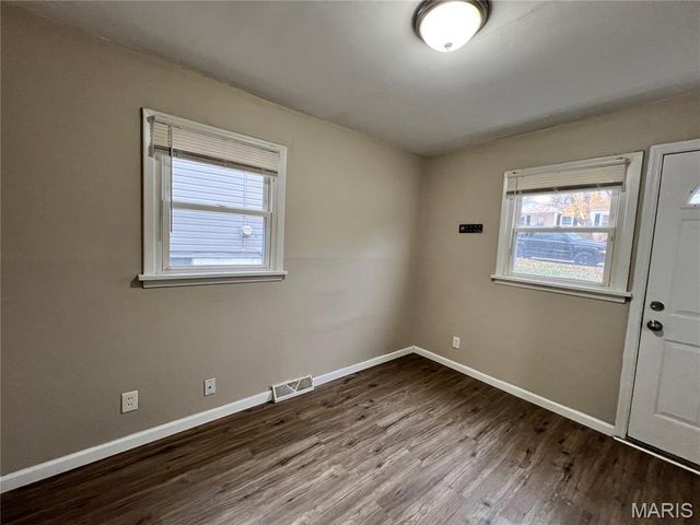 273 Buddie Avenue, St Louis, MO 63135