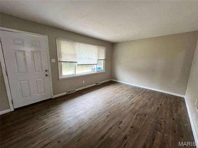 273 Buddie Avenue, St Louis, MO 63135