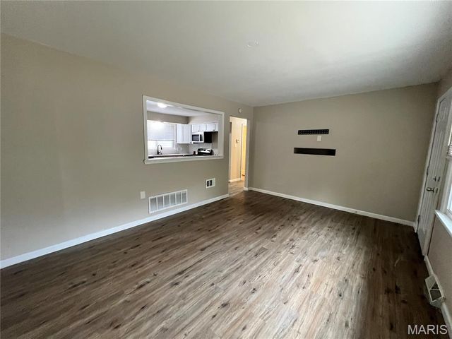 273 Buddie Avenue, St Louis, MO 63135