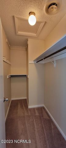 527 Raintree Circle, Jacksonville, NC 28540