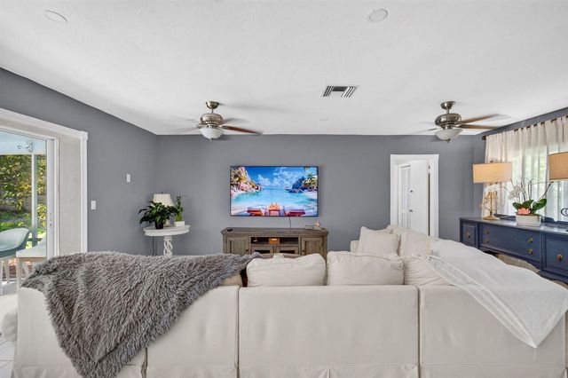 254 NW 6th Avenue, Boca Raton, FL 33432