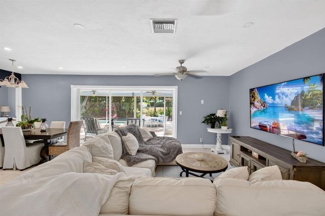 254 NW 6th Avenue, Boca Raton, FL 33432