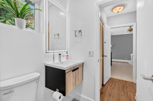 254 NW 6th Avenue, Boca Raton, FL 33432