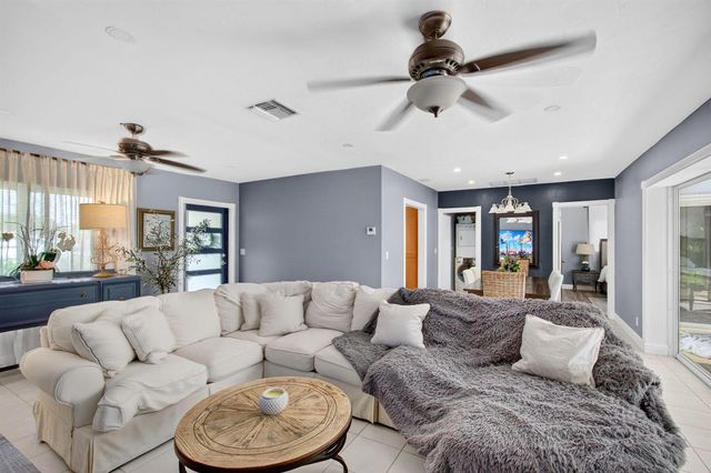 254 NW 6th Avenue, Boca Raton, FL 33432