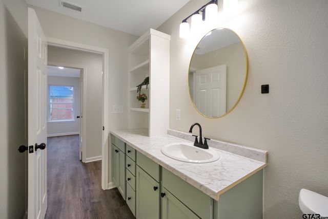 915 Britton, Tyler, TX 75701