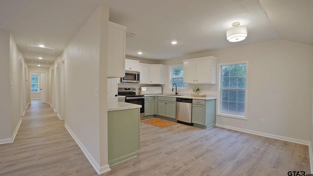 915 Britton, Tyler, TX 75701