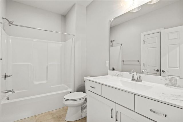 107 Cedarway Circle 410, Webster, NY 14580