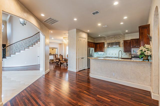 1018 Pedernales Trail, Irving, TX 75063