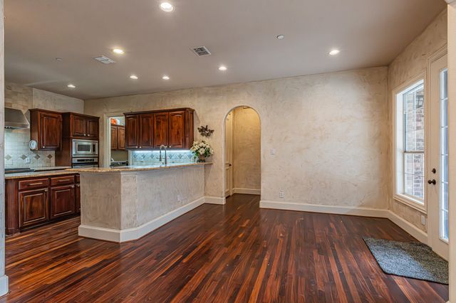 1018 Pedernales Trail, Irving, TX 75063