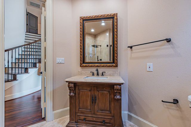 1018 Pedernales Trail, Irving, TX 75063