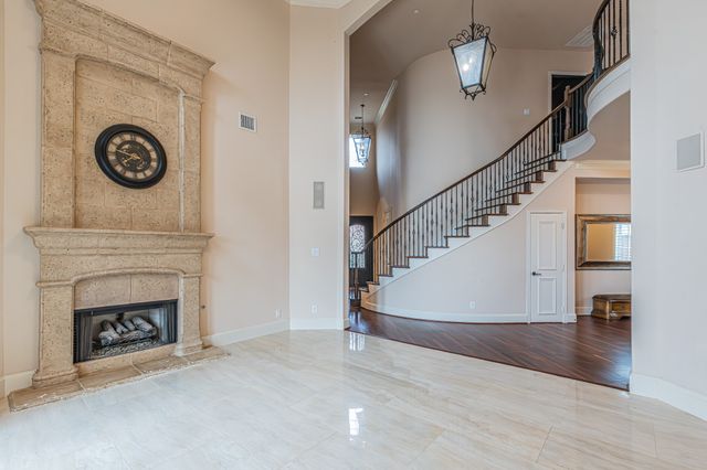 1018 Pedernales Trail, Irving, TX 75063