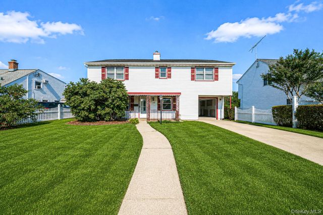 120 Ranch Lane, Levittown, NY 11756
