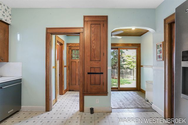 199 W 9th Street, Holland, MI 49423