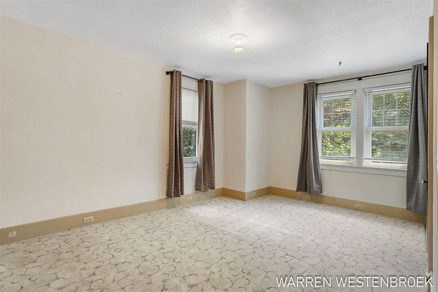 199 W 9th Street, Holland, MI 49423
