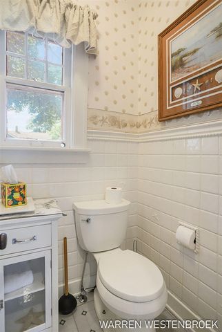 199 W 9th Street, Holland, MI 49423