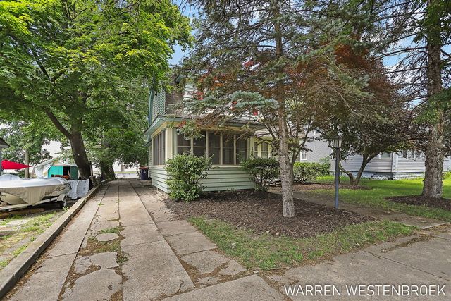 199 W 9th Street, Holland, MI 49423
