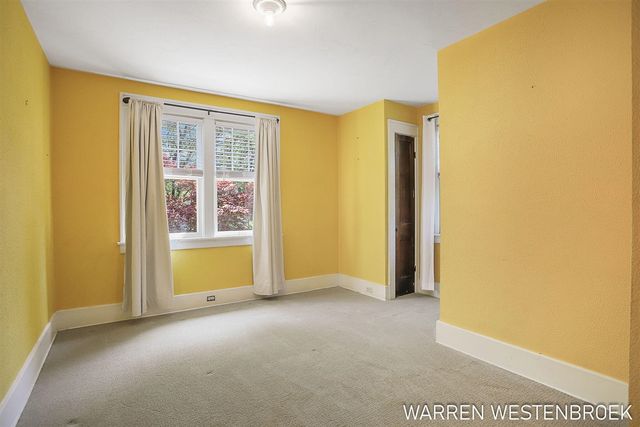 199 W 9th Street, Holland, MI 49423