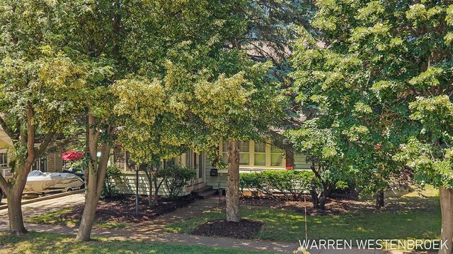 199 W 9th Street, Holland, MI 49423