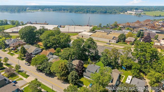 199 W 9th Street, Holland, MI 49423