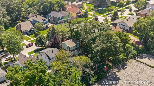 199 W 9th Street, Holland, MI 49423