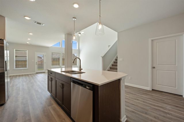 102 Hedge Green HOLW, Hutto, TX 78634
