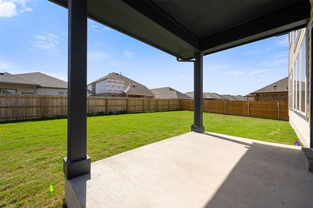 102 Hedge Green HOLW, Hutto, TX 78634