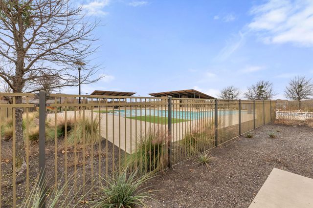 102 Hedge Green HOLW, Hutto, TX 78634