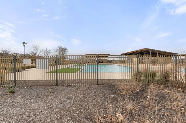 102 Hedge Green HOLW, Hutto, TX 78634