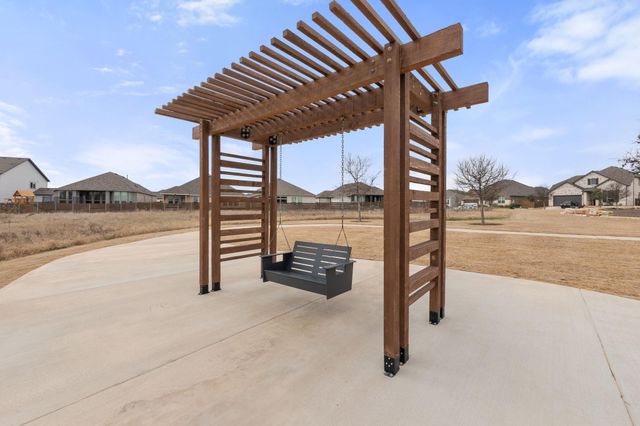 102 Hedge Green HOLW, Hutto, TX 78634