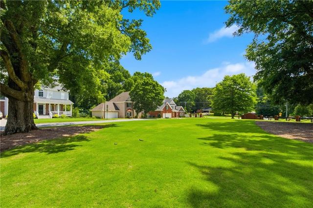 2314 Kennesaw Oaks Trail NW, Kennesaw, GA 30152