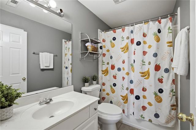 2314 Kennesaw Oaks Trail NW, Kennesaw, GA 30152