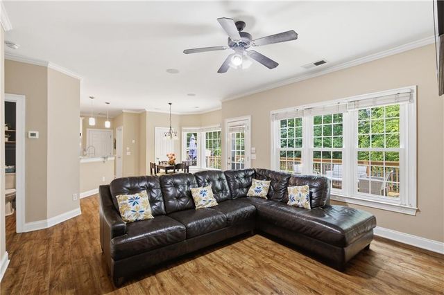 2314 Kennesaw Oaks Trail NW, Kennesaw, GA 30152