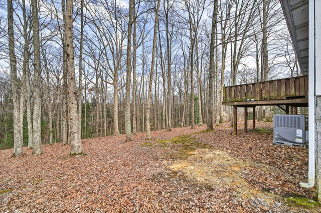 1703 Perimeter Dr, Jamestown, TN 38556