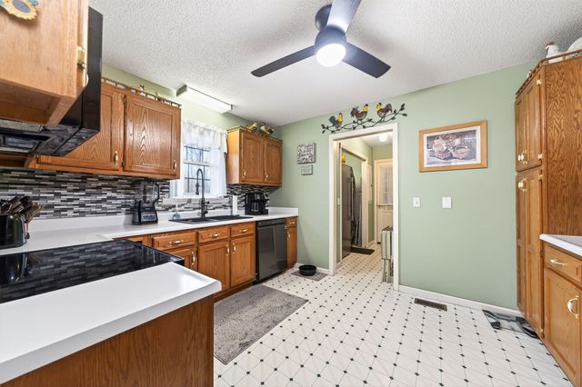 1703 Perimeter Dr, Jamestown, TN 38556