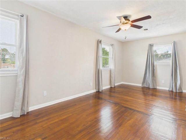 3033 Pewter RD, Virginia Beach, VA 23452