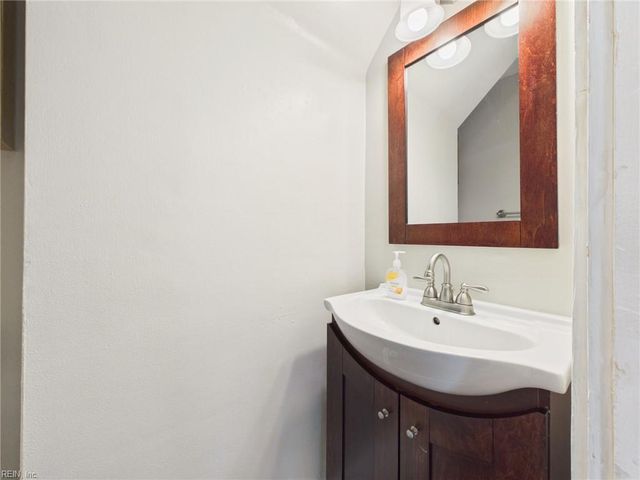 3033 Pewter RD, Virginia Beach, VA 23452