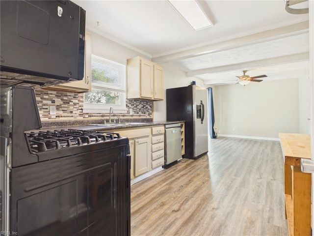 3033 Pewter RD, Virginia Beach, VA 23452