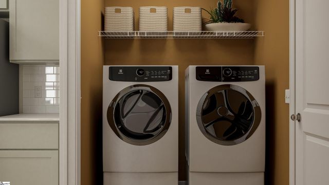 211 Meadow Gate Court, Fountain Inn, SC 29644