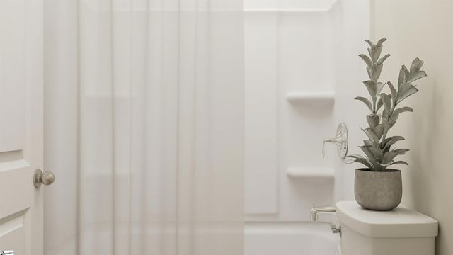 211 Meadow Gate Court, Fountain Inn, SC 29644